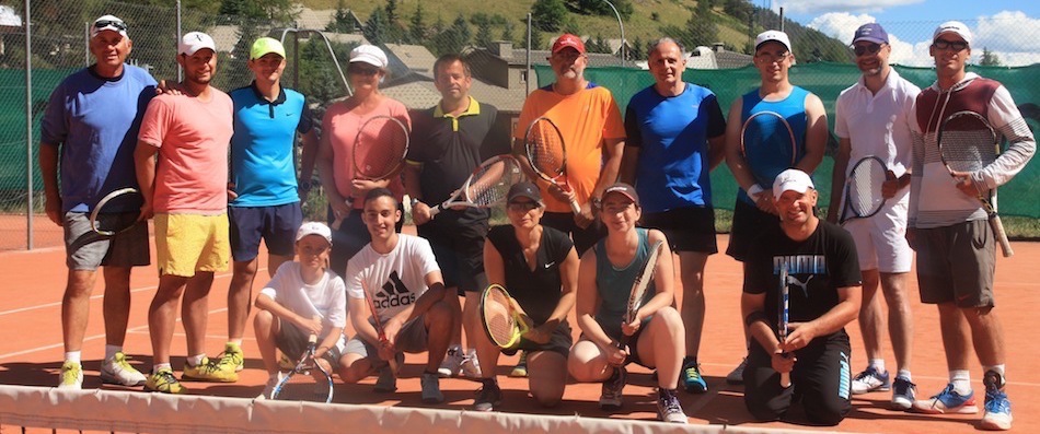 stagiaires de tennis adultes des stages de tennis pour adultes dans le Val d'allos